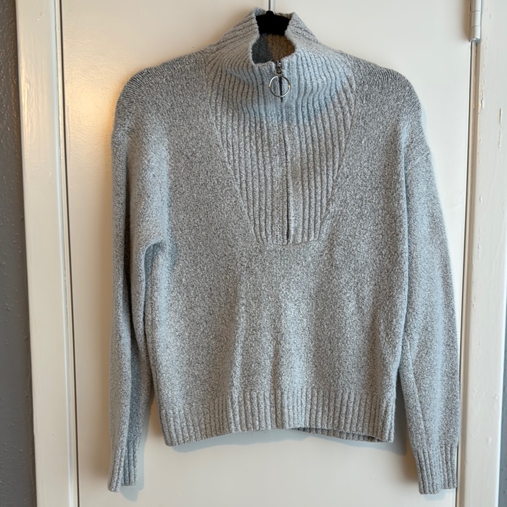 Old Navy Women's Gray Sweater